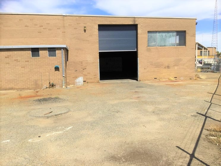 Click to view all images 6/2-14 Sheffield Road Welshpool WA 6106 - Image 3