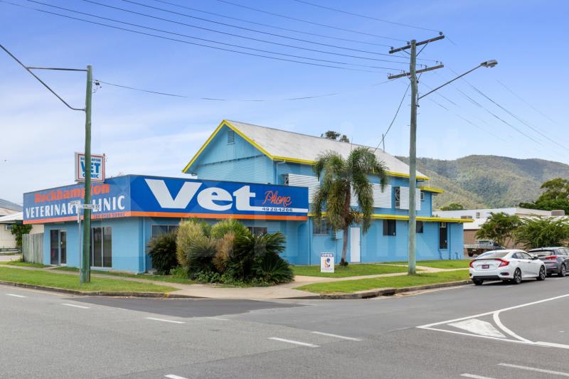 Click to view all images 384 Dean Street Frenchville QLD 4701 - Image 1