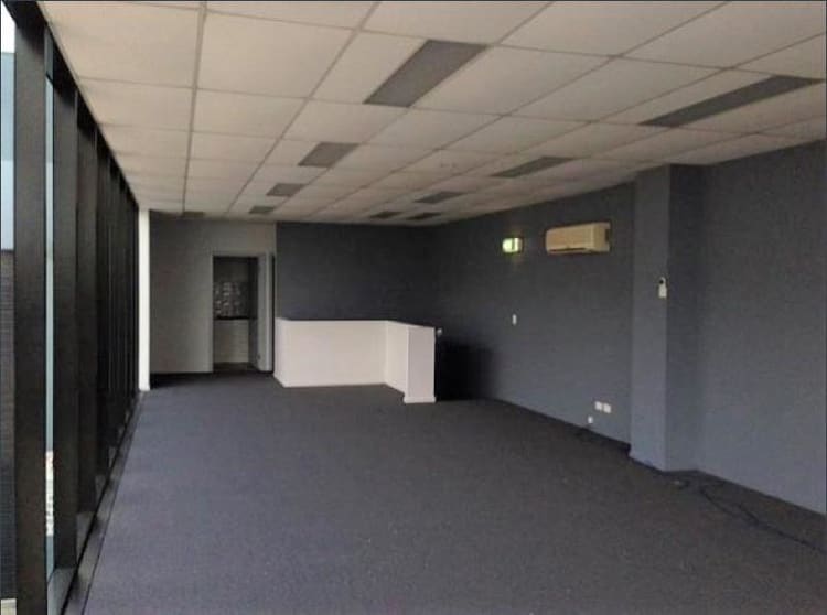 Click to view all images 2/38 Lara Way Campbellfield VIC 3061 - Image 3