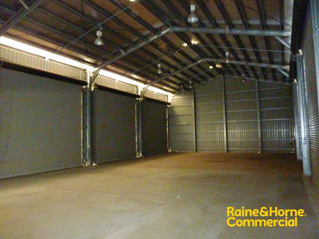 Click to view all images 31-33 O'Neill Street Moranbah QLD 4744 - Image 2