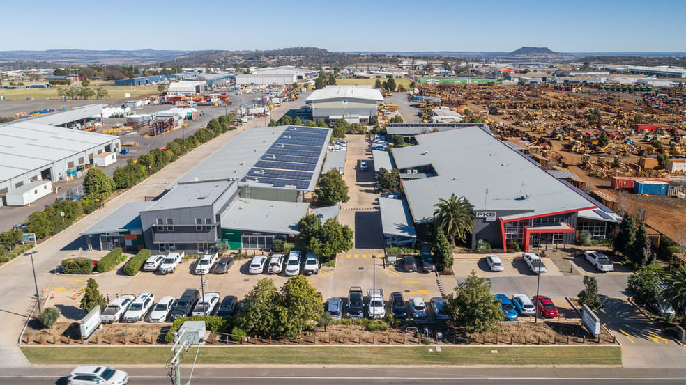 Click to view all images 275-283 McDougall Street Glenvale QLD 4350 - Image 2