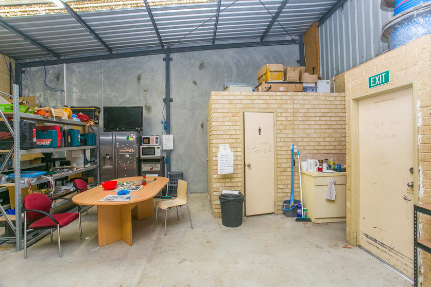 Click to view all images 2 & 3/37 Dellamarta Road Wangara WA 6065 - Image 2