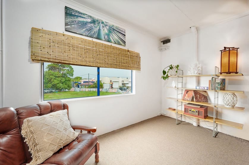 Click to view all images 2/8 Wollongbar Street Byron Bay NSW 2481 - Image 3