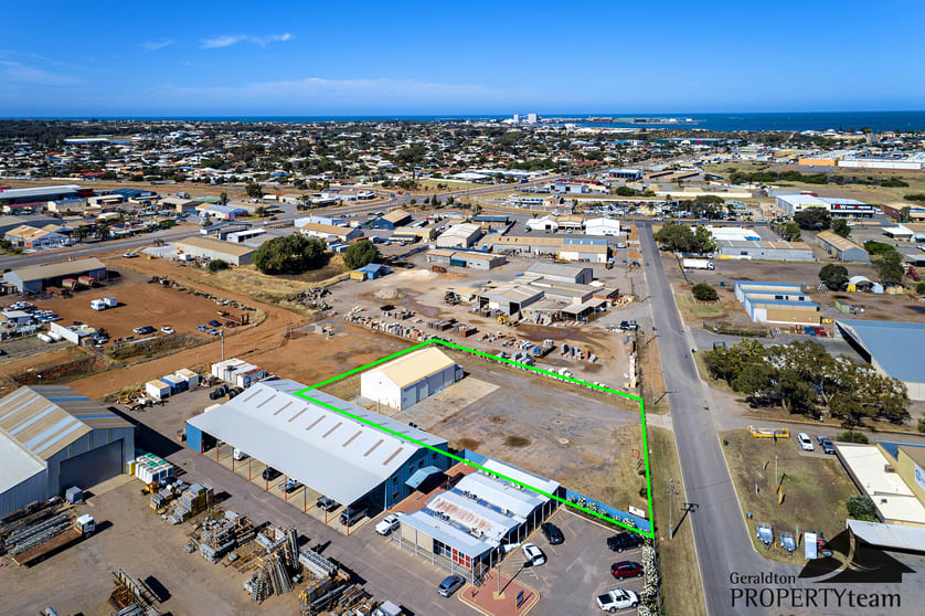 Click to view all images 12 Beaver Street Webberton WA 6530 - Image 3