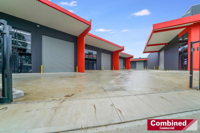 Click to view all images 1/6 Exchange Parade Smeaton Grange NSW 2567 - Image 1