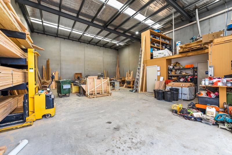Click to view all images Warehouse 6/23-25 Sharnet Circuit Pakenham VIC 3810 - Image 2