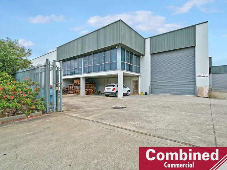 Click to view all images 1/17 Pembury Road Minto NSW 2566 - Image 1