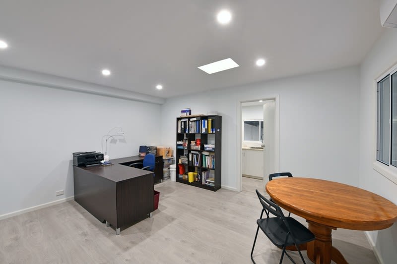 Click to view all images Unit 4/12-14 Miles Street Mulgrave VIC 3170 - Image 3