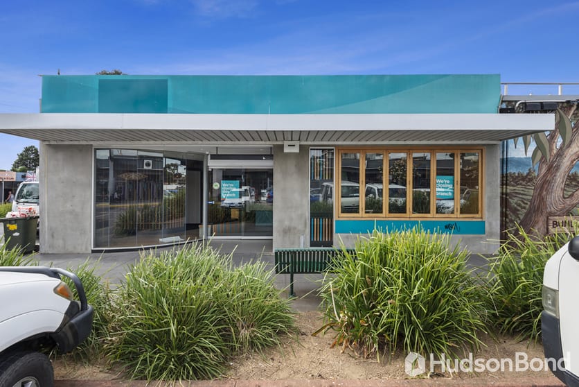 Click to view all images 4 Nickson Street Bundoora VIC 3083 - Image 1