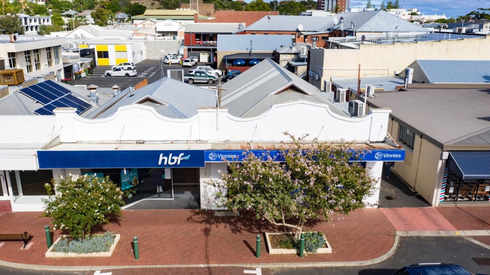 Click to view all images 12 Arthur Street Bunbury WA 6230 - Image 3