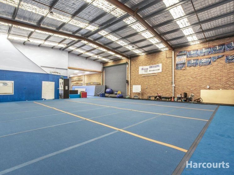 Click to view all images 10 Cadby Court Warragul VIC 3820 - Image 3