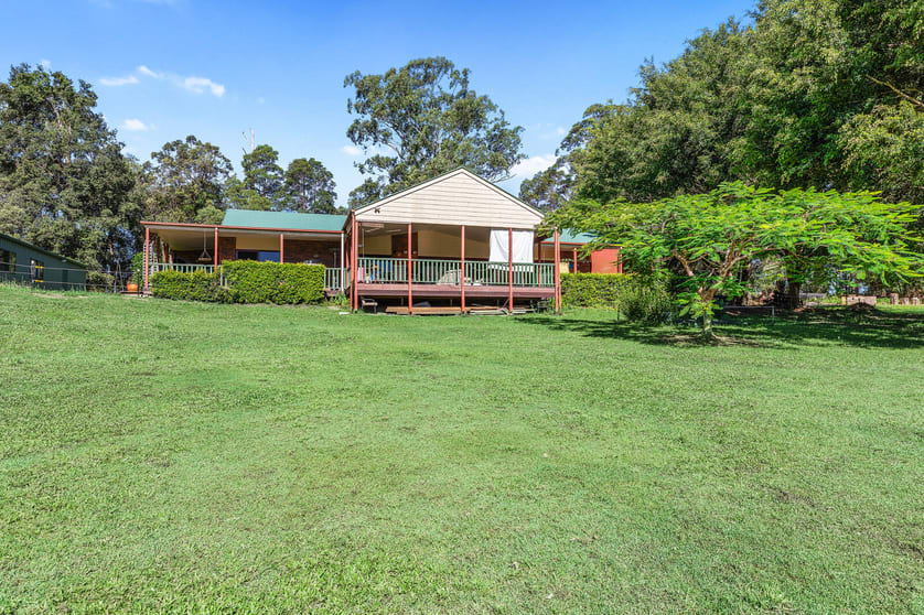 Click to view all images 305 Lake MacDonald Drive Cooroy QLD 4563 - Image 2