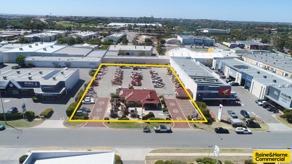 Click to view all images 16 Franklin Lane Joondalup WA 6027 - Image 2