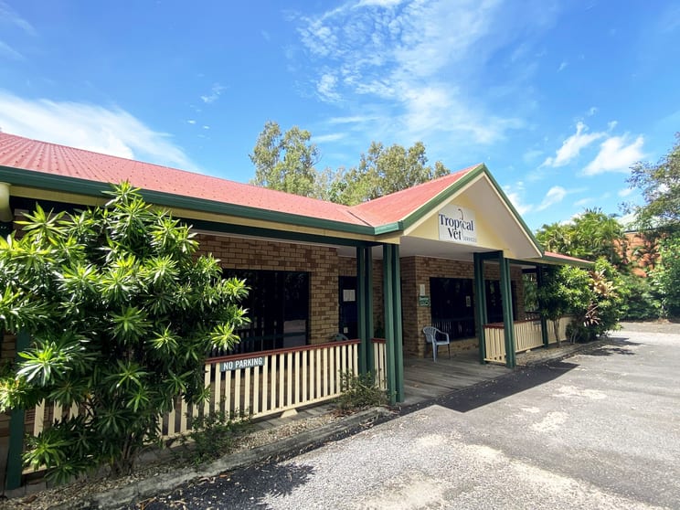 Click to view all images 2020 Tully/Mission Beach Road Wongaling Beach QLD 4852 - Image 1