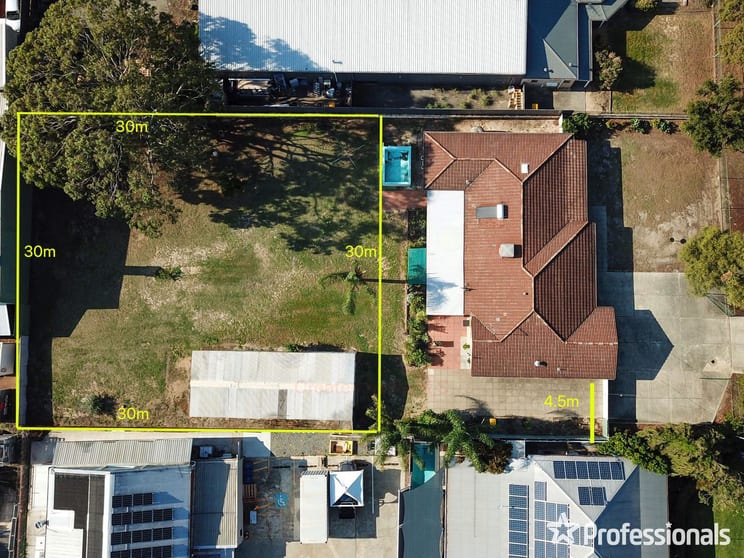 Click to view all images 15 Stone Street Armadale WA 6112 - Image 2