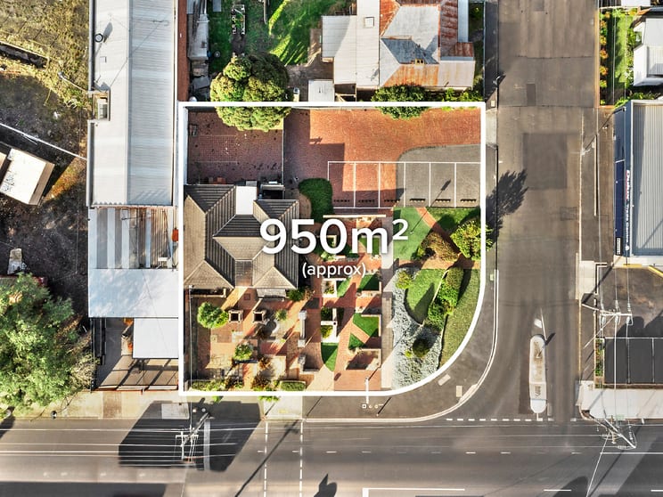 Click to view all images 68-70 Pakington Street Geelong West VIC 3218 - Image 1
