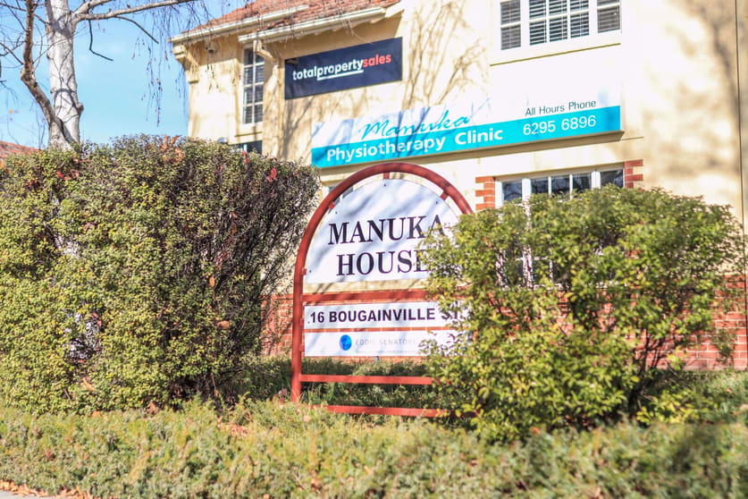 Click to view all images Manuka House 16 Bougainville Street Griffith ACT 2603 - Image 1
