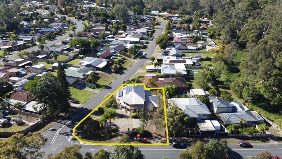 Click to view all images 1 Merloo Drive Nerang QLD 4211 - Image 3