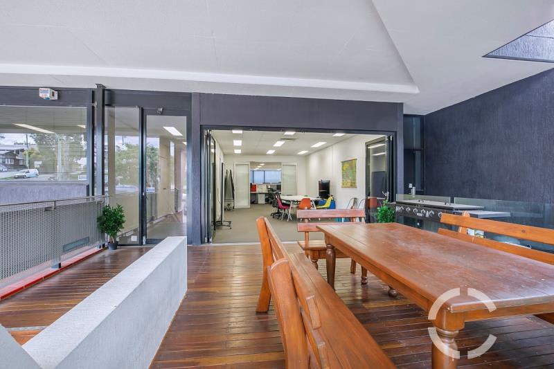 Click to view all images 2 Mayneview Street Milton QLD 4064 - Image 2