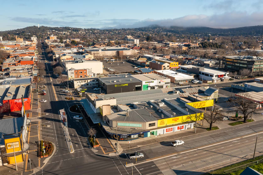 Click to view all images 418 Dean Street Albury NSW 2640 - Image 2