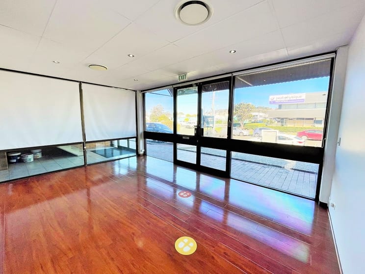 Click to view all images Units 3/2960 Logan Rd (1 Welch St) Underwood QLD 4119 - Image 2