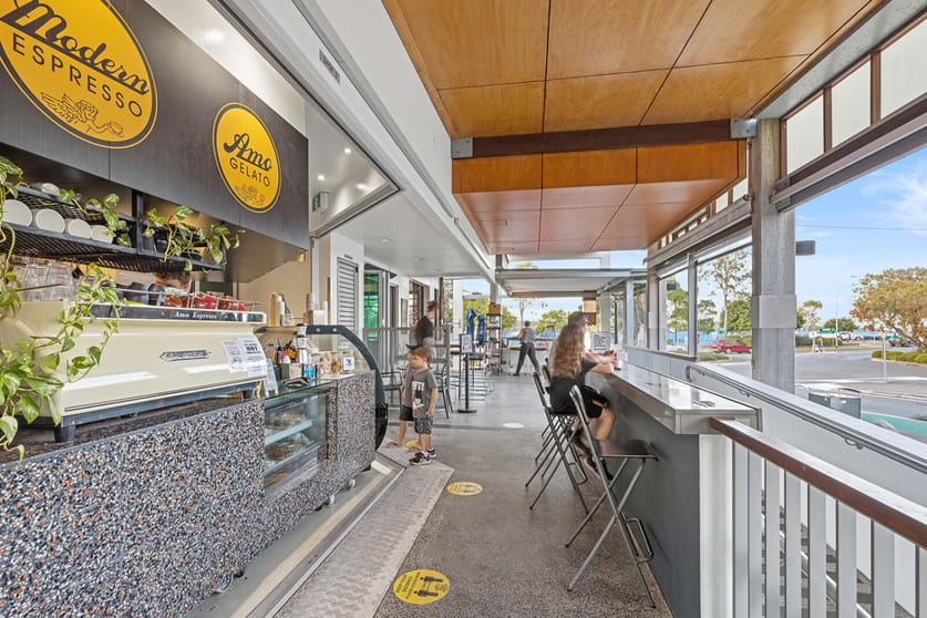 Click to view all images Shop 2 / 201 Gympie Terrace Noosaville QLD 4566 - Image 1