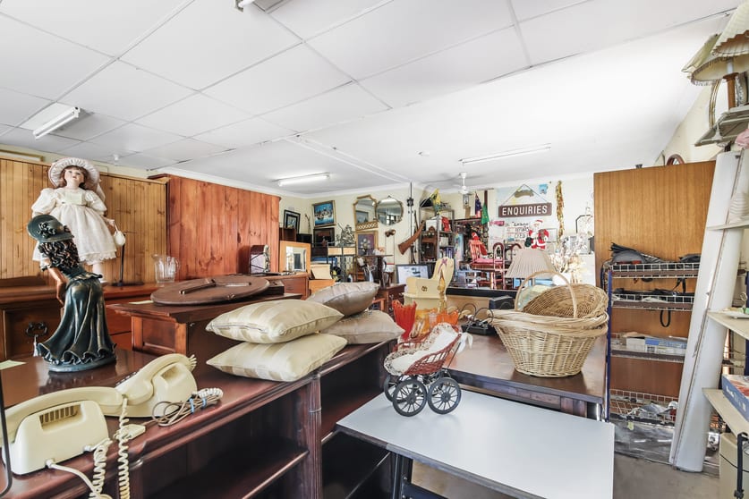 Click to view all images 142 Blaxcell St Granville NSW 2142 - Image 3