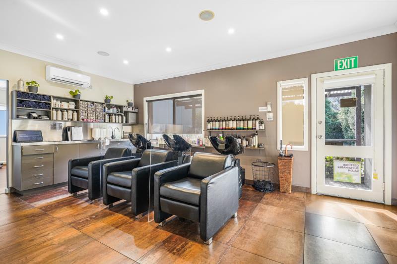 Click to view all images 10 Wheeler Street Berwick VIC 3806 - Image 3