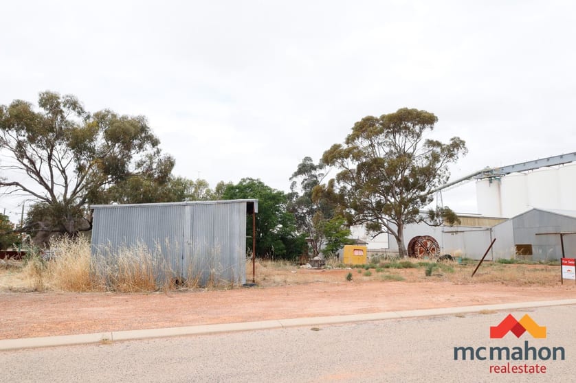 Click to view all images 22 Shields Street Tammin WA 6409 - Image 2