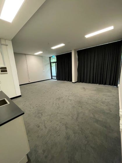 Click to view all images 3/218 Bay Road Sandringham VIC 3191 - Image 2