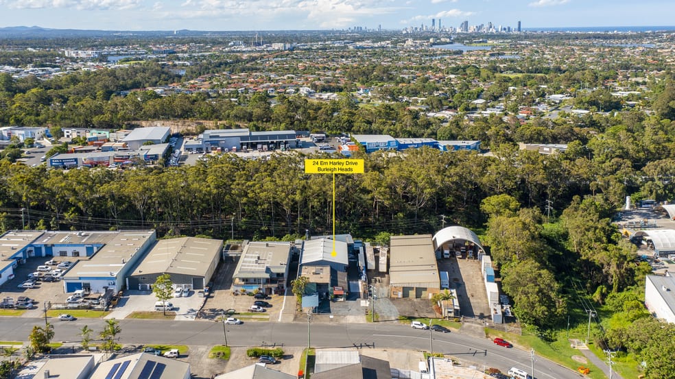 Click to view all images 24 Ern Harley Dr Burleigh Heads QLD 4220 - Image 2