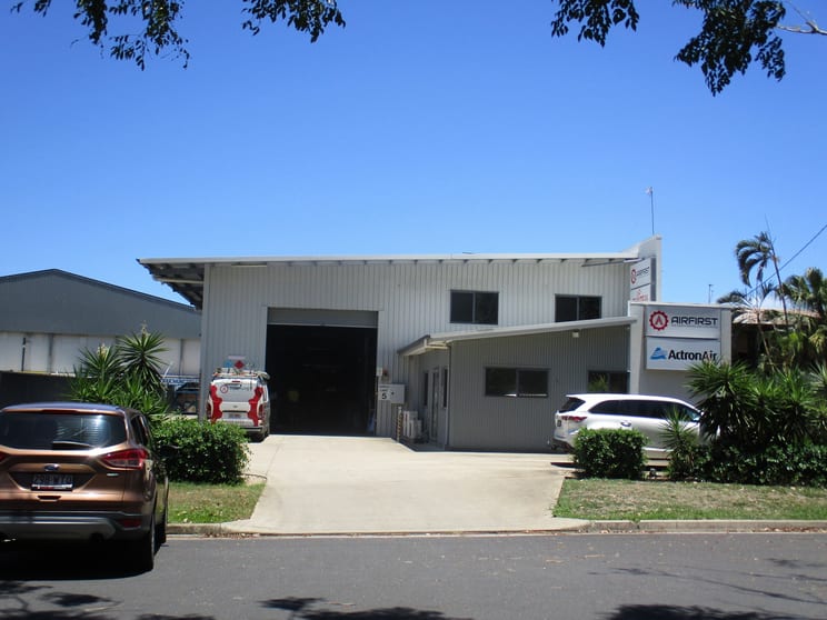 30 Magazine Street Stratford QLD 4870 - Image 1