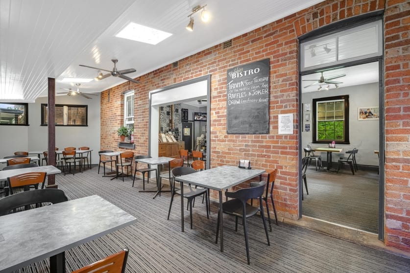 Click to view all images 25 Prince Street Paterson NSW 2421 - Image 2