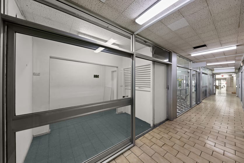 Click to view all images Unit 23-25/249 Lonsdale Street Dandenong VIC 3175 - Image 3