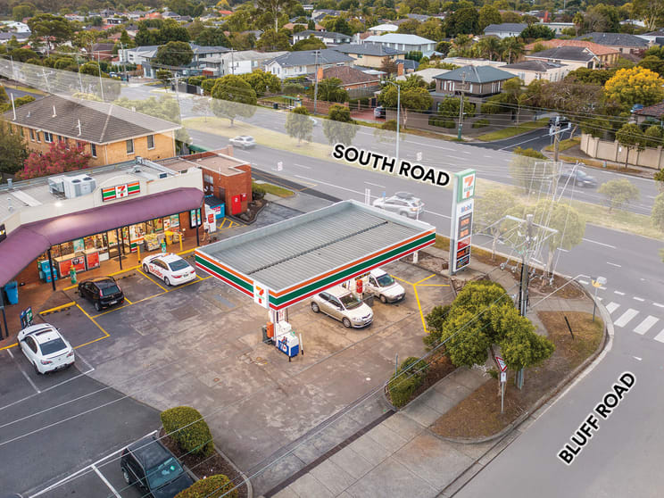 Click to view all images Shop 12/507-533 Bluff Road Hampton VIC 3188 - Image 2