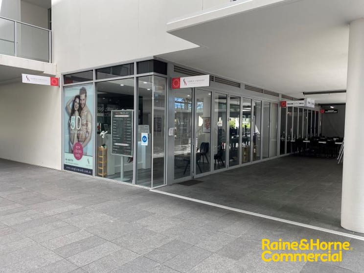 Click to view all images R7/4 Hyde Parade Campbelltown NSW 2560 - Image 1