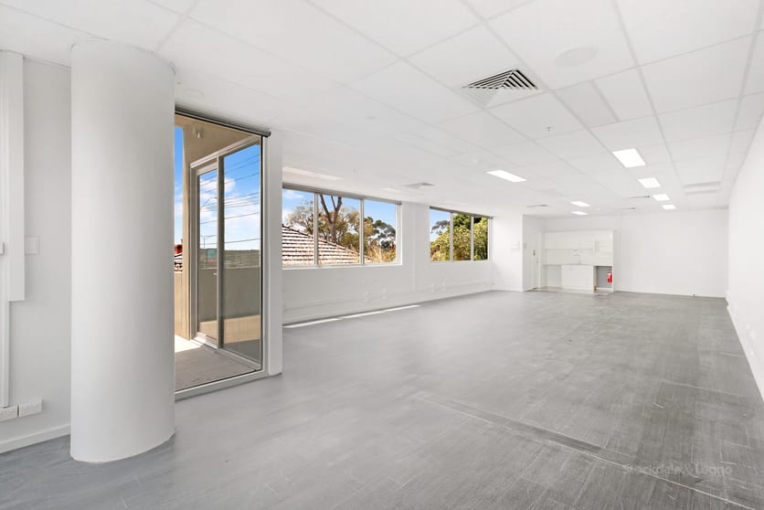 Click to view all images 3/1320 Plenty Road Bundoora VIC 3083 - Image 3