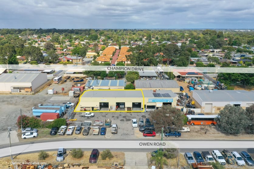 Click to view all images 1 & 2/12 Owen Road Kelmscott WA 6111 - Image 2