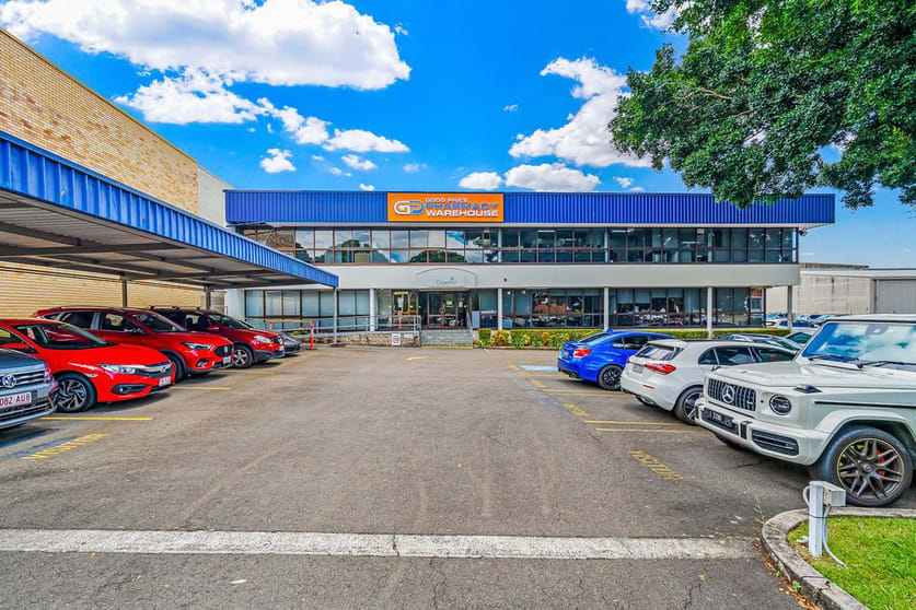 Click to view all images 6 Dividend Street Mansfield QLD 4122 - Image 3