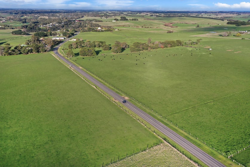 Click to view all images 331 Bridge Road Woodford VIC 3281 - Image 2