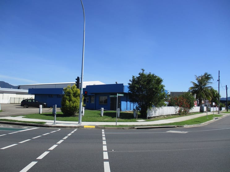Click to view all images 99-101 Draper Street Portsmith QLD 4870 - Image 3