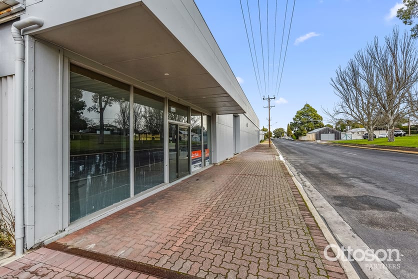 Click to view all images 48 MacDonnell Street Naracoorte SA 5271 - Image 2