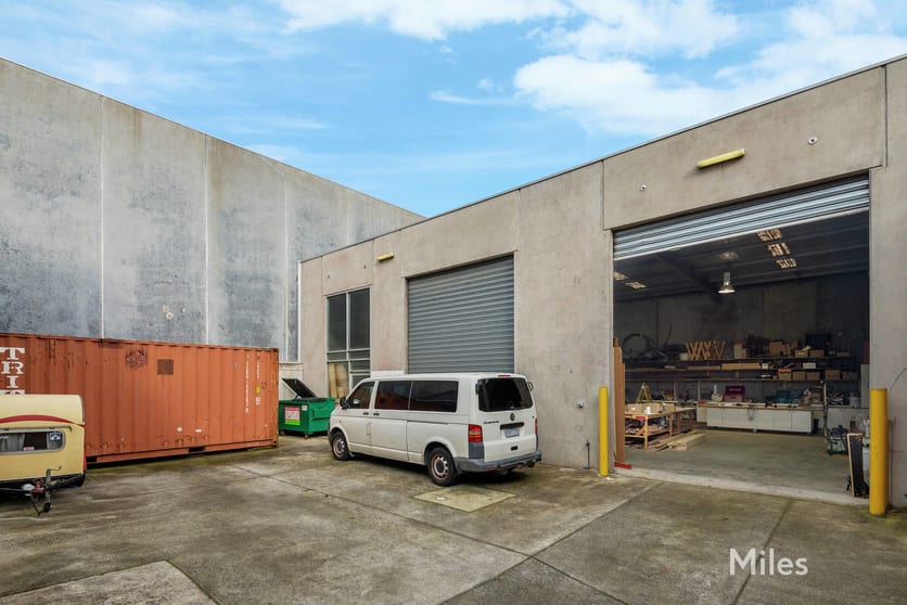 1 & 2/623 Waterdale Road Heidelberg West VIC 3081 - Image 2