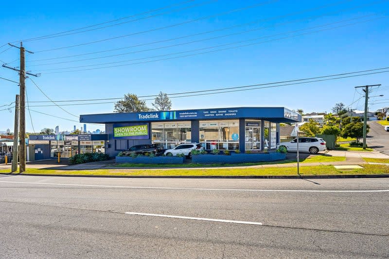 Click to view all images 472 Old Cleveland Road Camp Hill QLD 4152 - Image 3