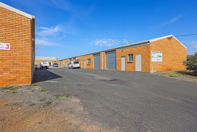 Click to view all images 8 Hargrave Street Tamworth NSW 2340 - Image 3