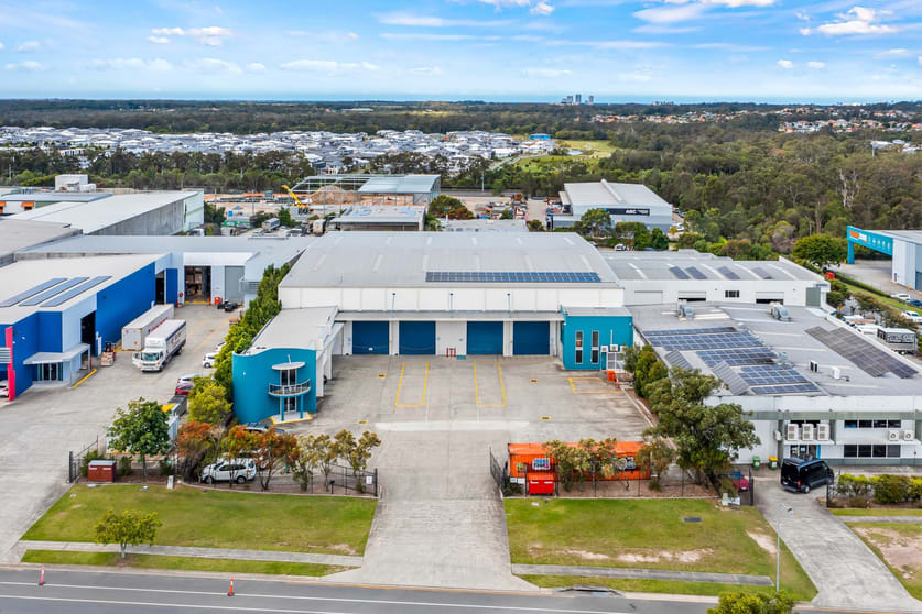 Click to view all images 50 Kingston Drive Helensvale QLD 4212 - Image 1