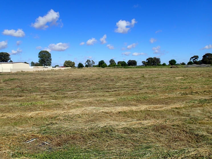 Click to view all images 15-17 Header World Ave Corowa NSW 2646 - Image 1