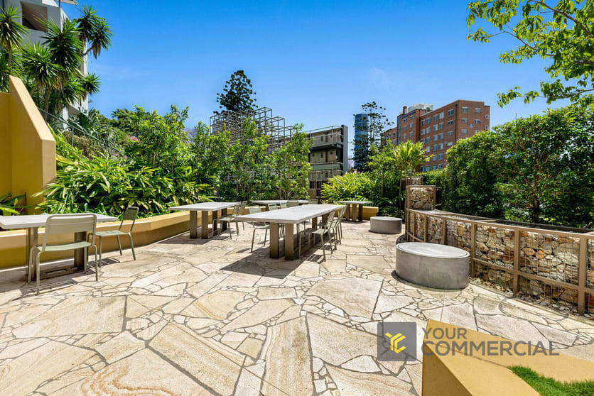 Click to view all images 25 Shafston Avenue Kangaroo Point QLD 4169 - Image 1