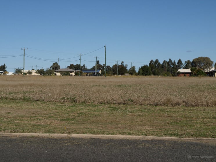 Click to view all images Lot 208 & 209 Johnson Street Chinchilla QLD 4413 - Image 2