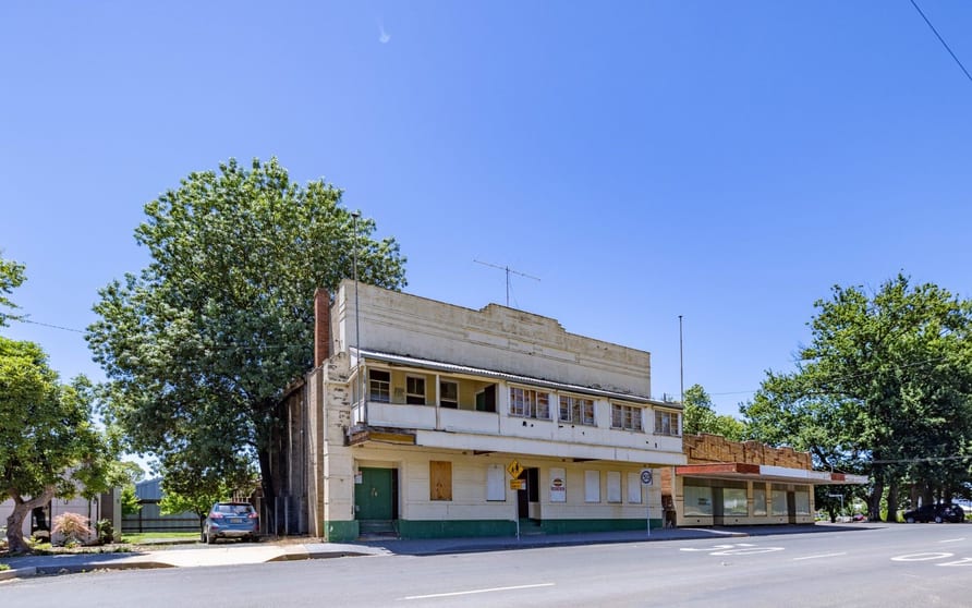 Click to view all images 67 Pioneer Street Batlow NSW 2730 - Image 2
